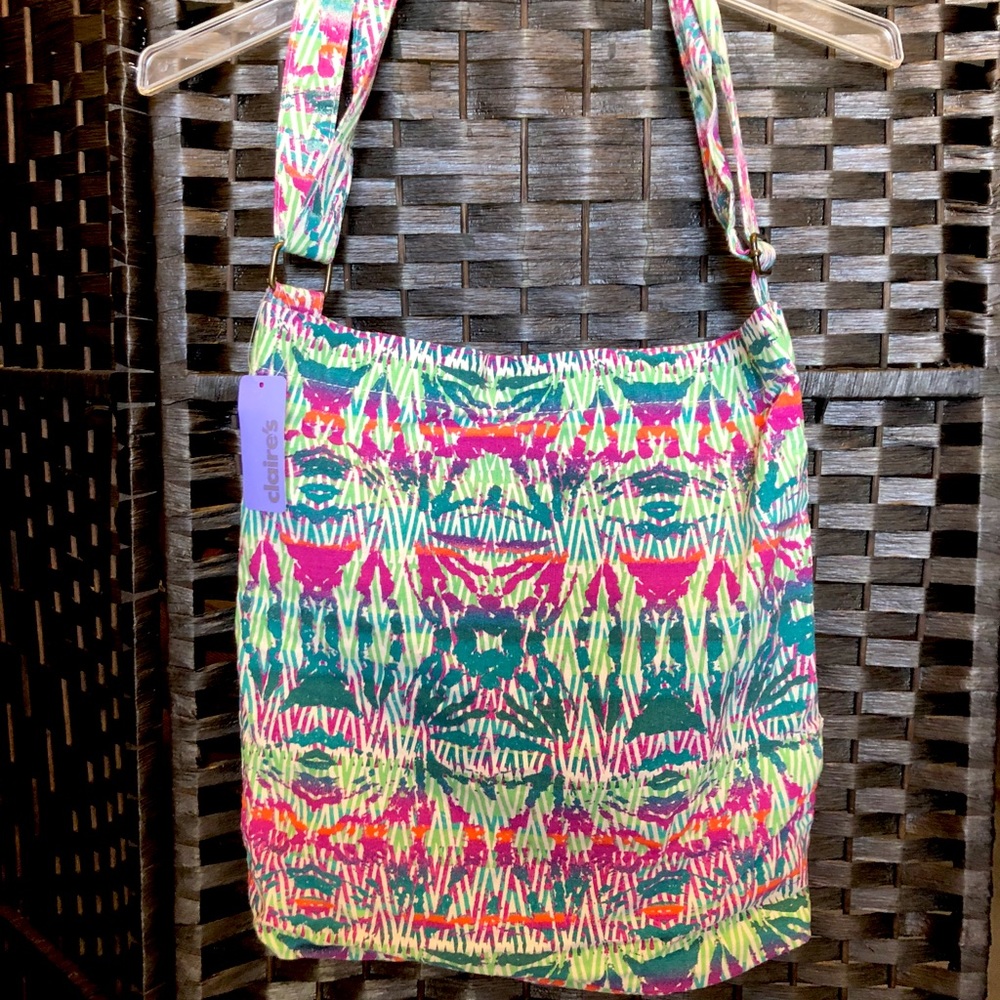 🛍5 for $20👚 NWT Claire’s Patterned Canvas Bag